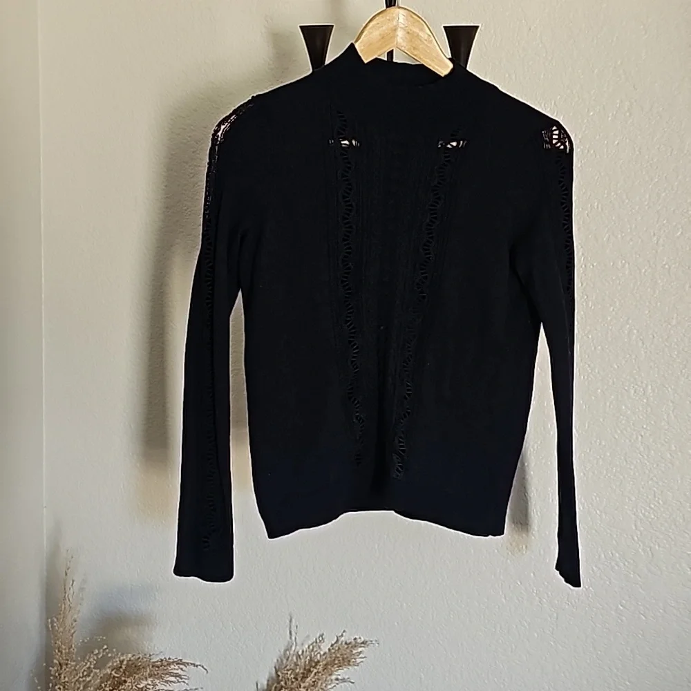 Sweater - Picture 1 of 6